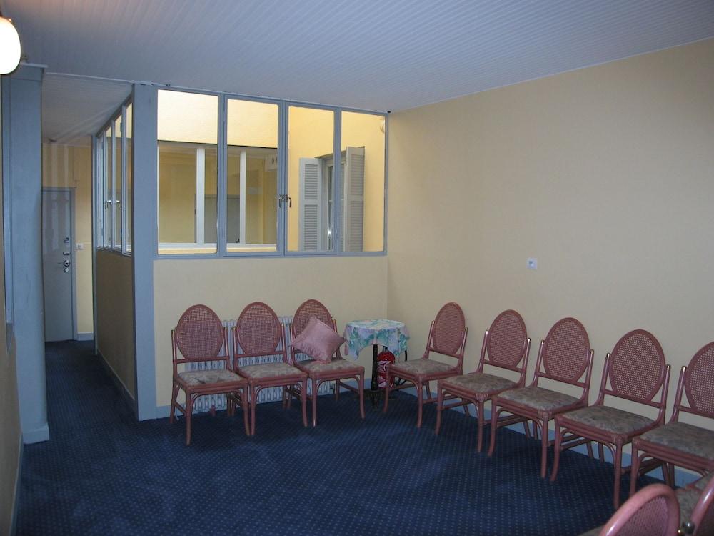 Hotel Restaurant La Regence Lourdes Exterior photo